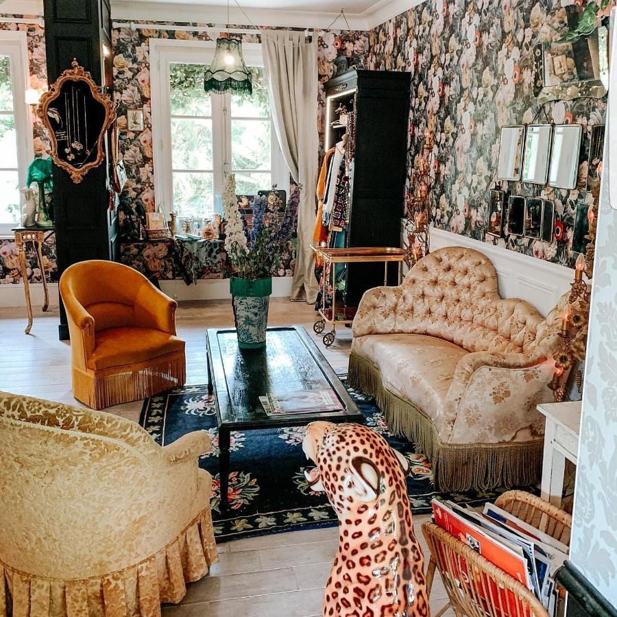 Bed and Breakfast Un Parfum De Violette Fourneville Екстер'єр фото
