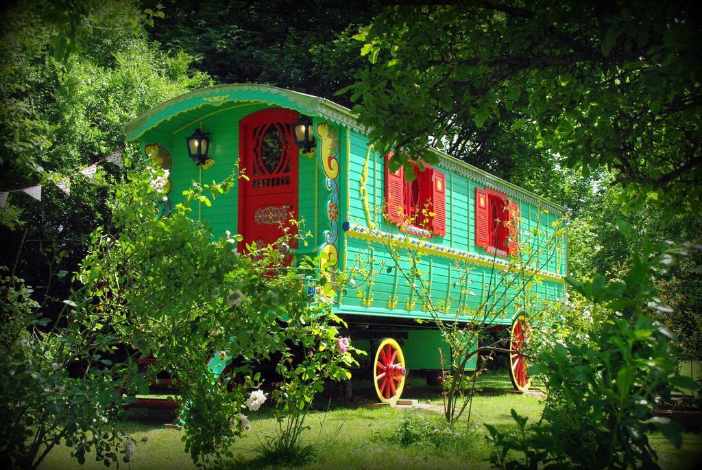 Bed and Breakfast Un Parfum De Violette Fourneville Екстер'єр фото